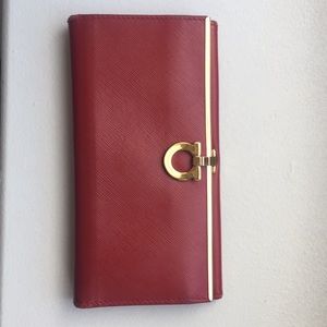 Ferragamo continental wallet in red