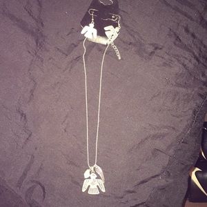 Necklace and earring set