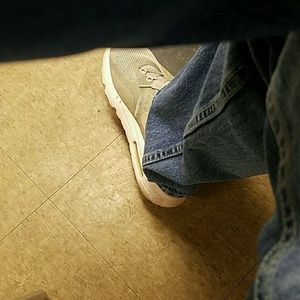 Meet your Posher, Inez