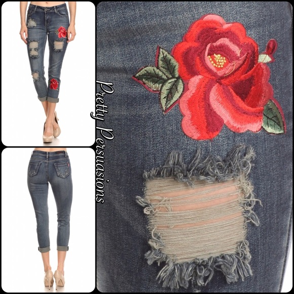 SALE‼️Mid Rise Floral Embroidered Distressed Jeans - Picture 7 of 8