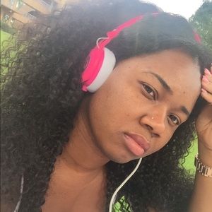 Meet your Posher, Judeline