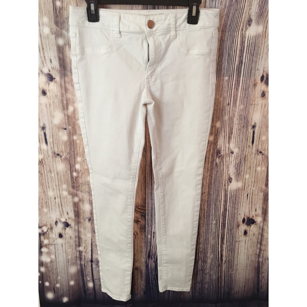 Women's white American Eagle jeggings