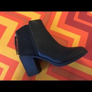 H&M divided black ankle boots