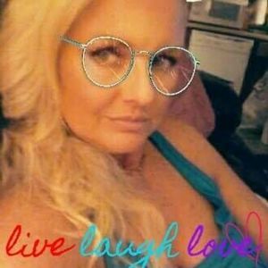 Meet your Posher, Christy