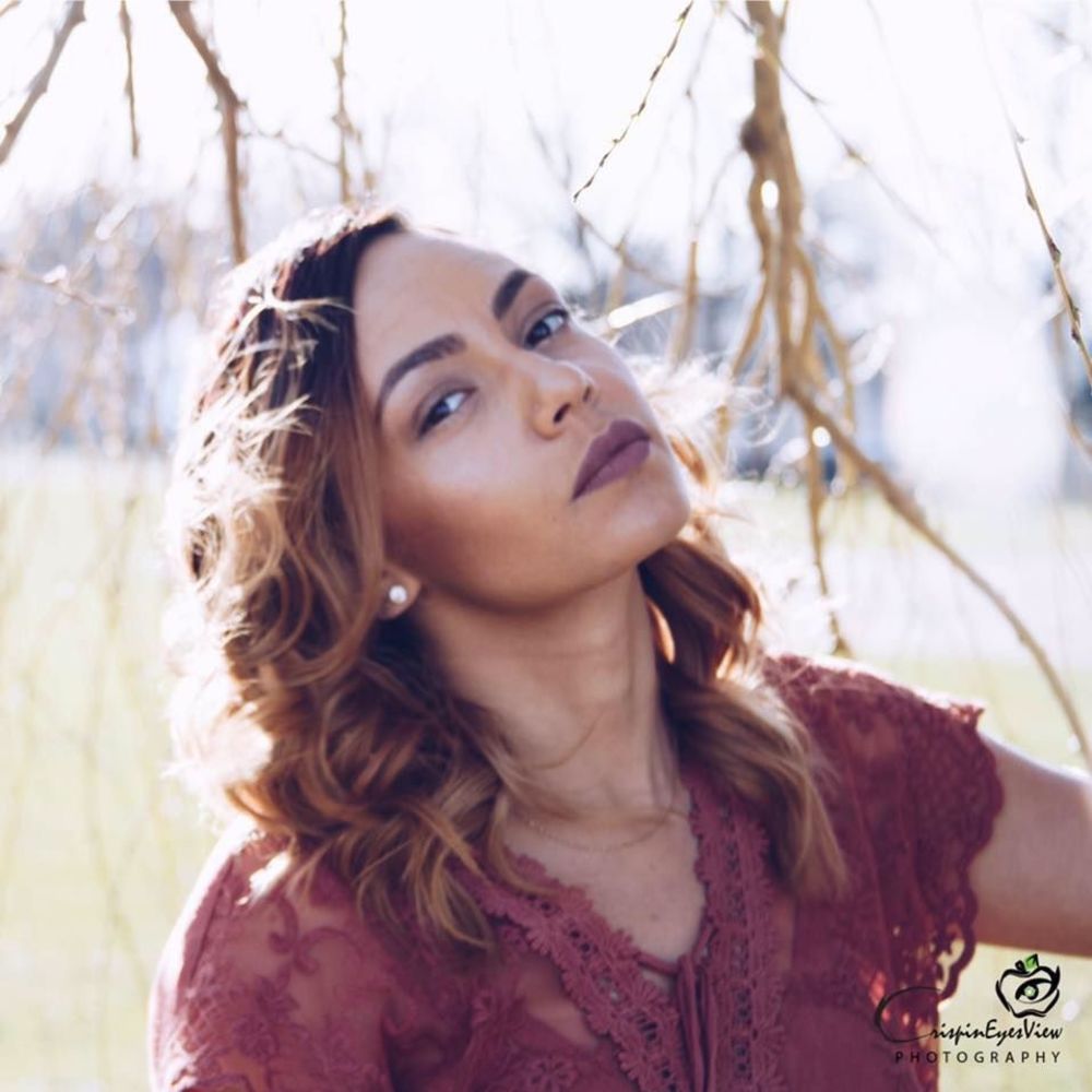 Meet your Posher, Yanory