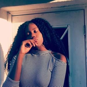 Meet your Posher, Sarah-elizabeth