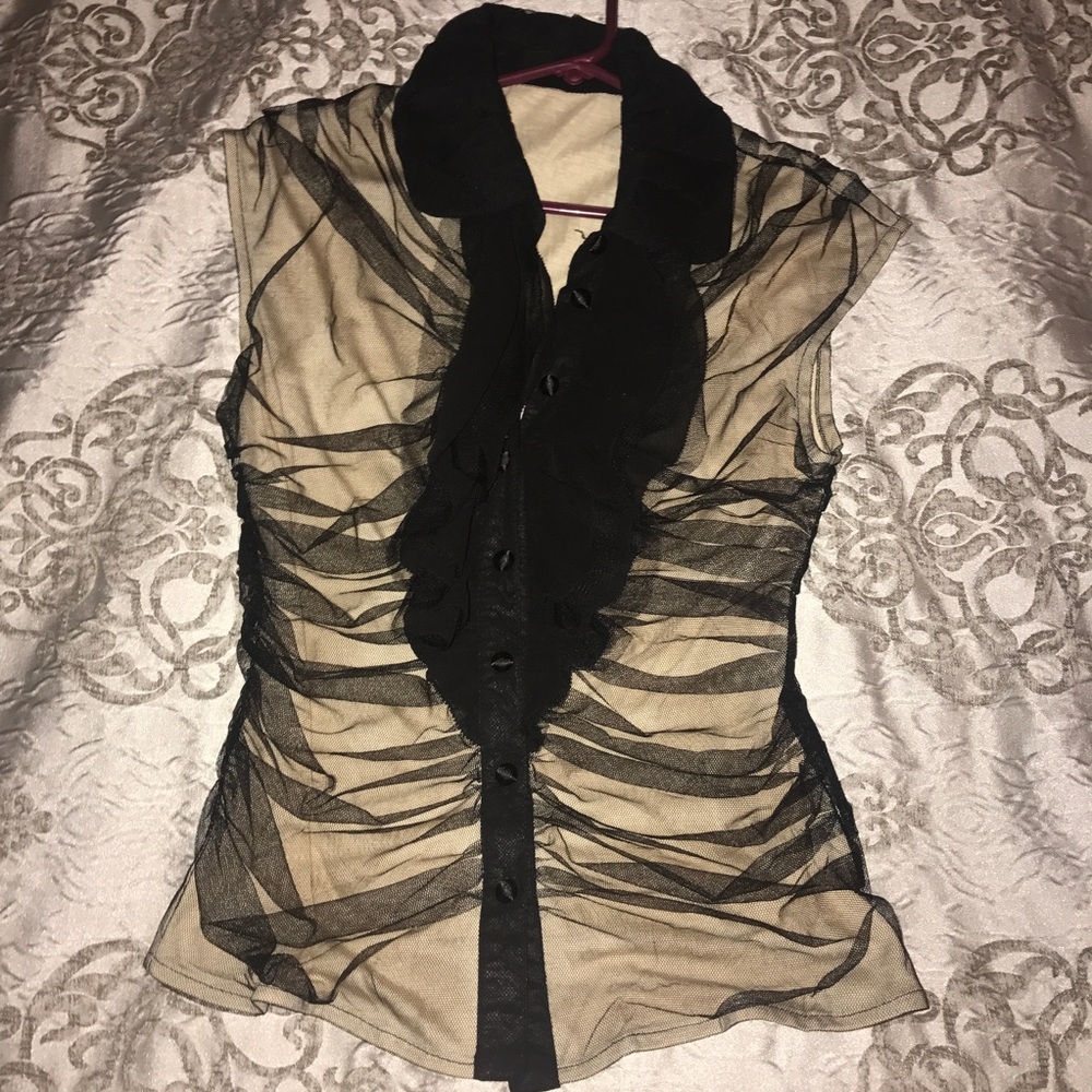 Beautiful ruched top from Ryu - size medium