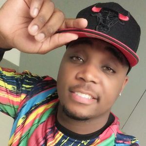 Meet your Posher, Devin