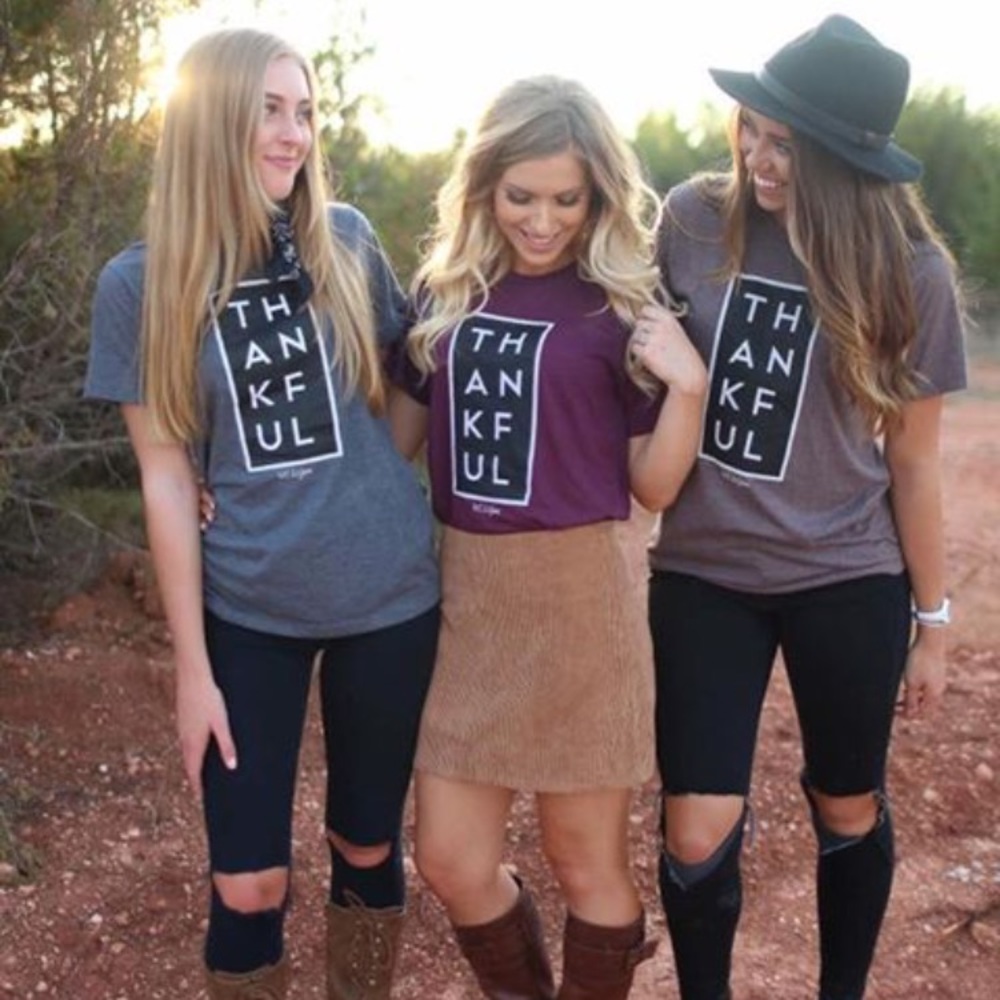 Last 1! SMALL MOCHA Thankful tee - Picture 7 of 7