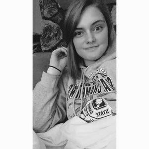 Meet your Posher, Taura