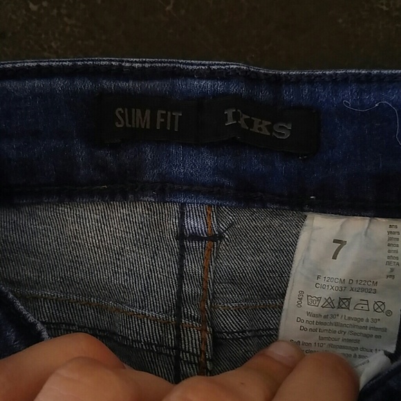 Jeans - Picture 2 of 4