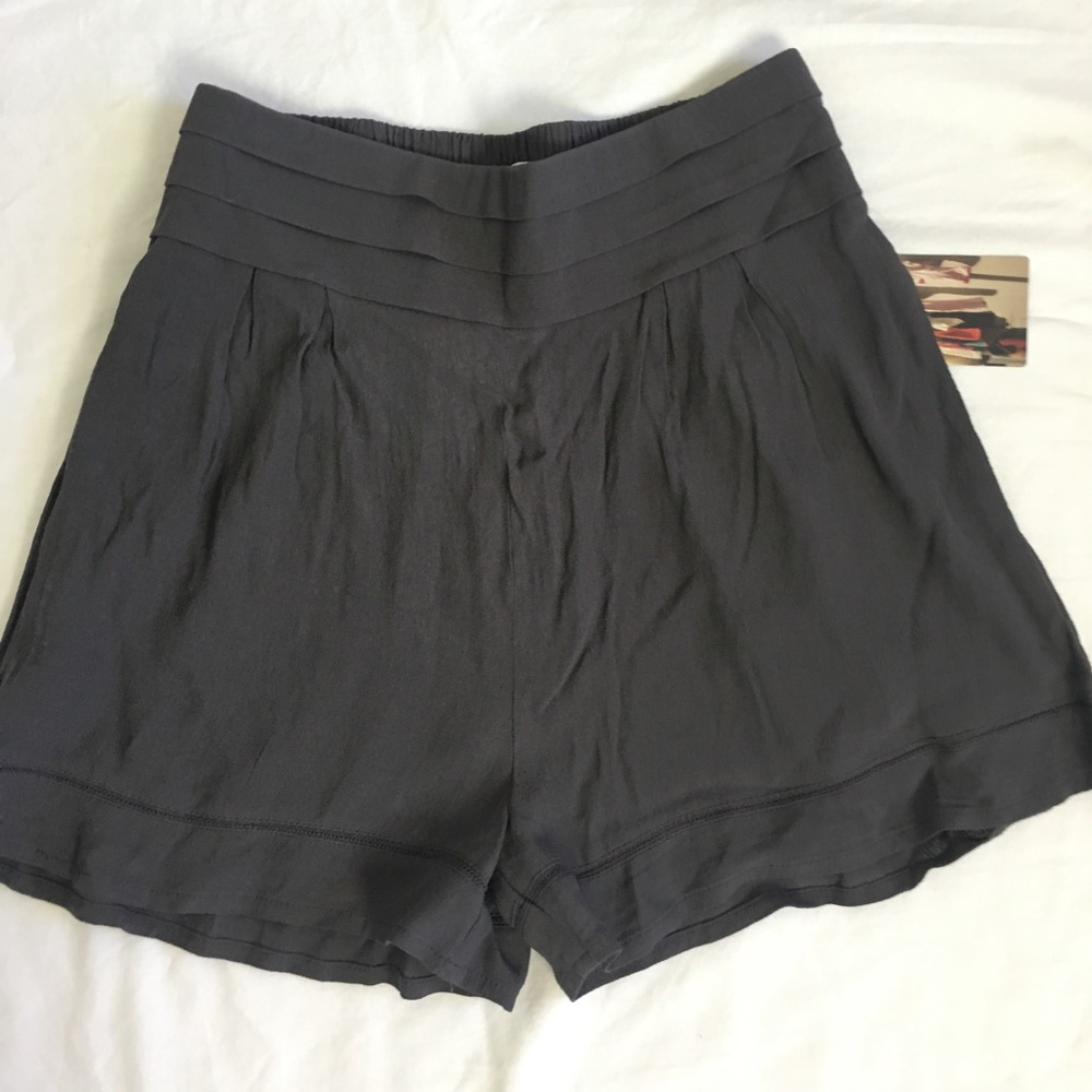 Urban Outfitters dress shorts NWT