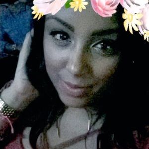 Meet your Posher, Rosanel