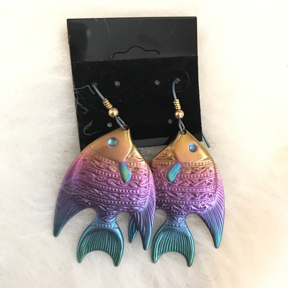 90s Custom Rainbow Gradient Fish Earrings 🐠💕