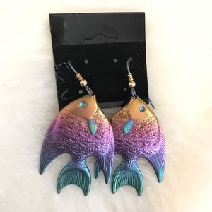 90s Custom Rainbow Gradient Fish Earrings 🐠💕