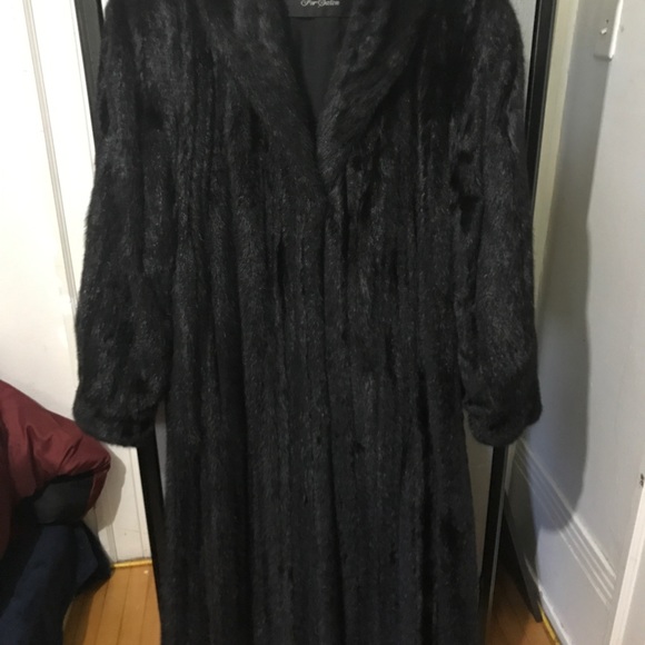 Genuine natural black mink coat. - Picture 6 of 7