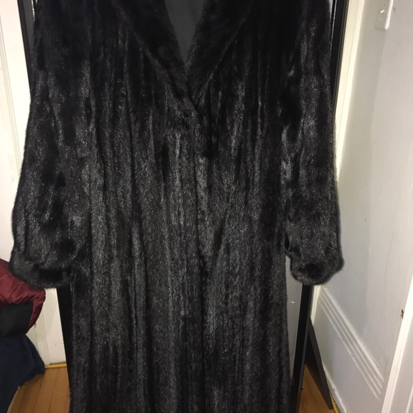 Genuine natural black mink coat. - Picture 7 of 7