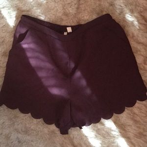 LC Lauren Conrad scallop shorts