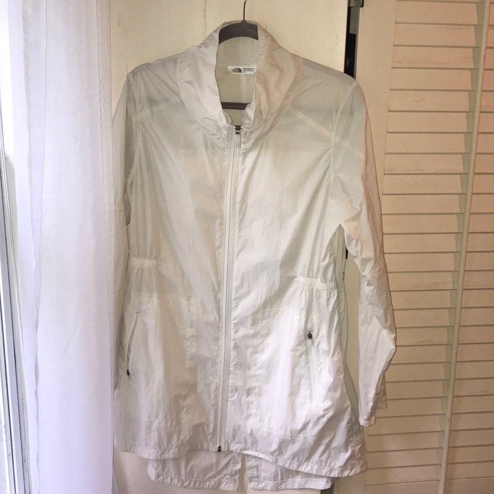 PERFECT The North Face sheer windbreaker jacket