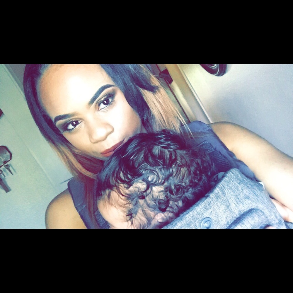 Meet your Posher, Desiree