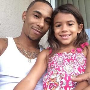 Meet your Posher, Carlos