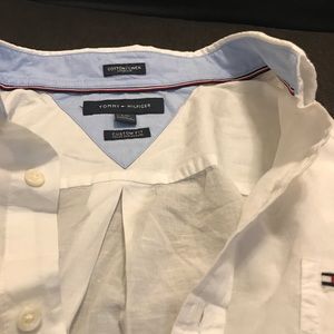 Tommy Hilfiger button up