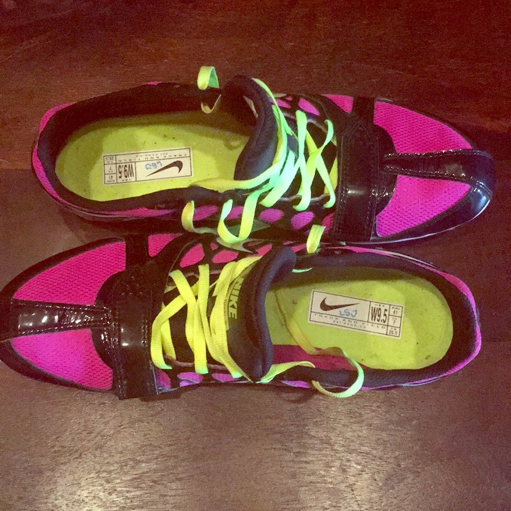 NIKE women's track and field shoes!
