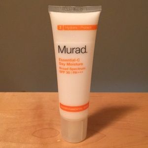 Murad Esscential C day moisturizer spf 30