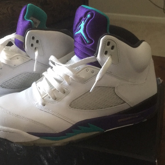 Size 10 grapes Jordan's good condition - Picture 3 of 4