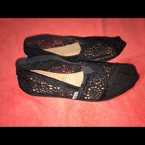 Toms
