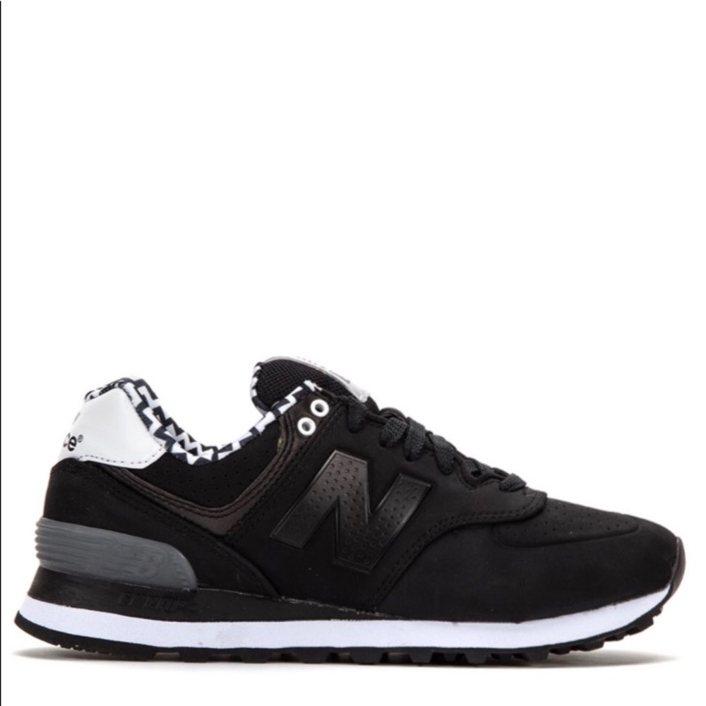 NEW BALANCE 574 Paint Chip💛 Size: 8.5B
