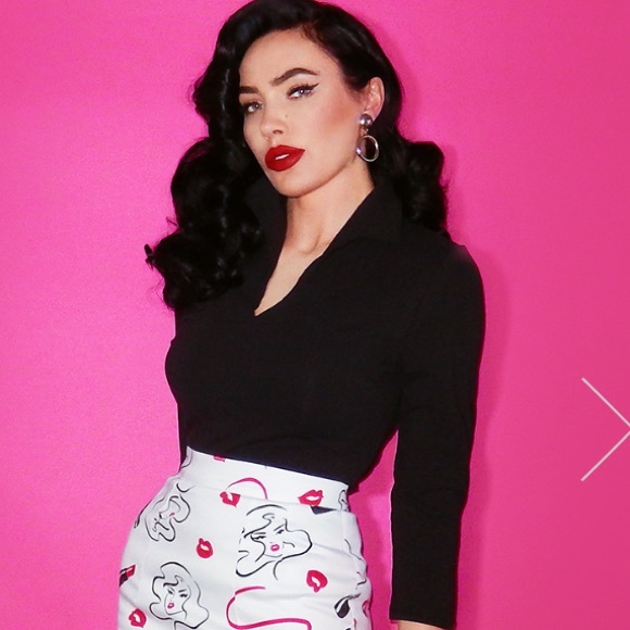 SOLD!👍🏻Vixen by Micheline Pitt Black Raven Top - Picture 2 of 5