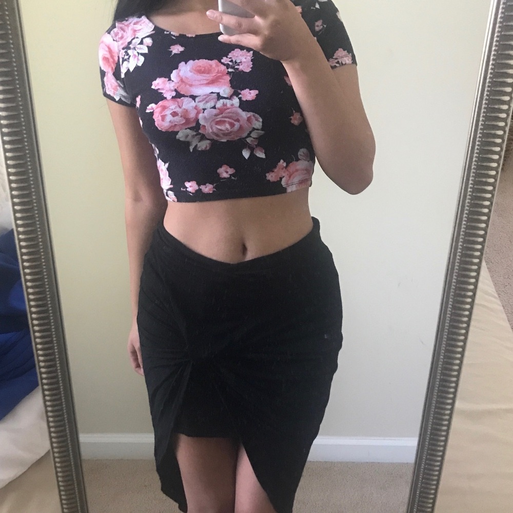 🚫SOLD🚫Asymmetrical Knotted Skirt