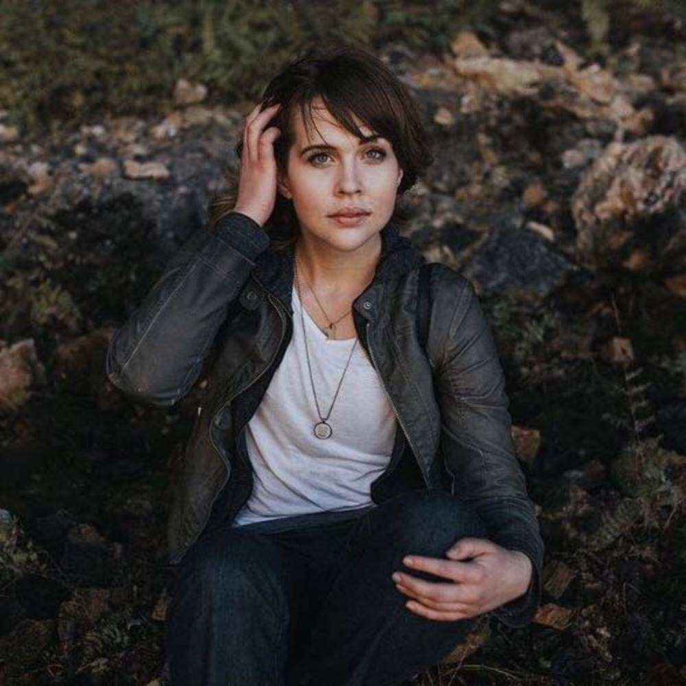 Meet your Posher, Annis