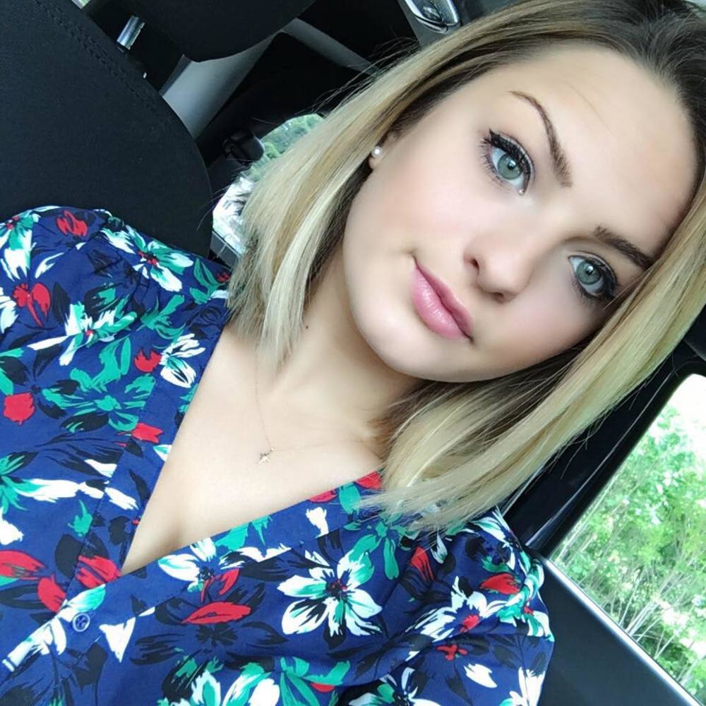 Meet your Posher, Cara