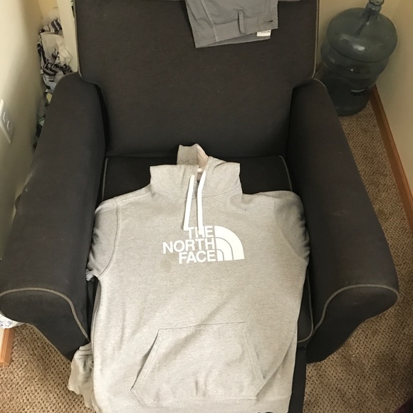 The northface hoodie - Picture 2 of 2