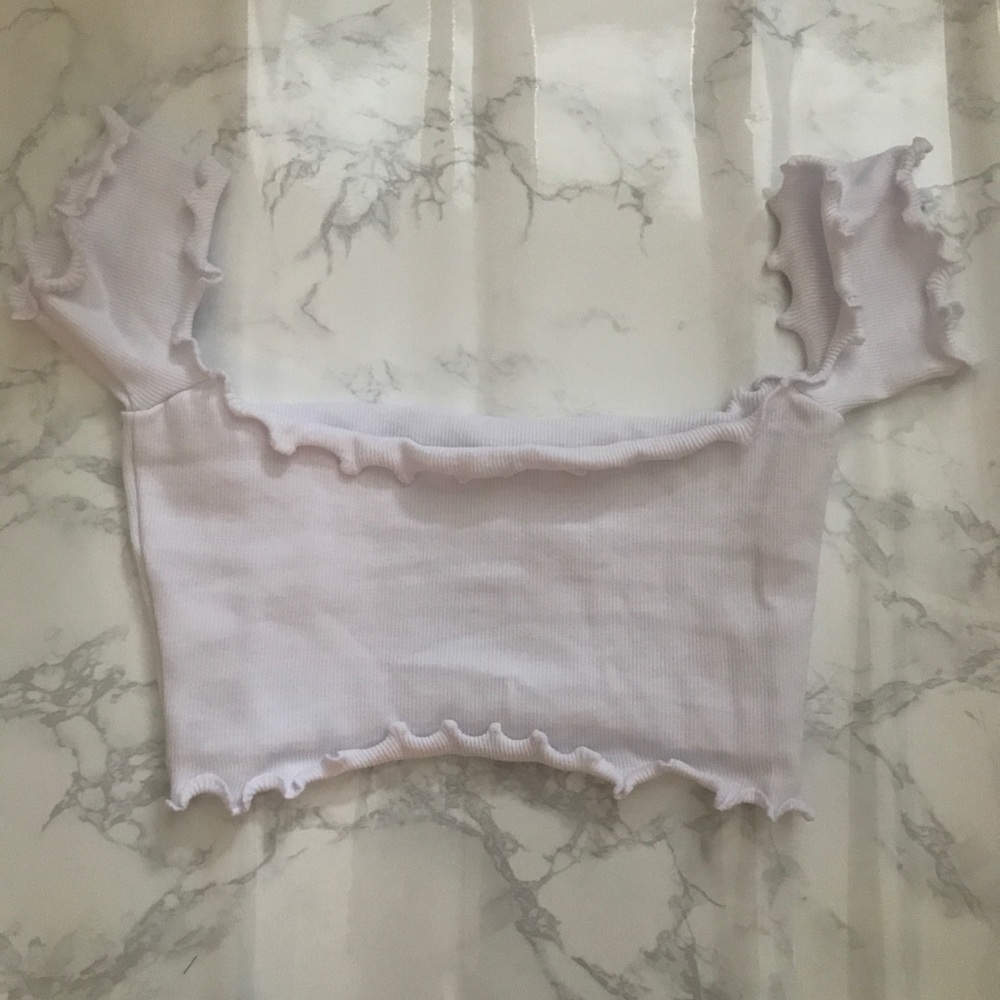 ❌SOLD❌🍥Off-Shoulder Rimmed Top🍥