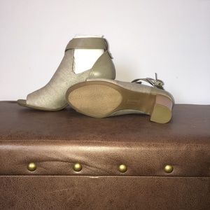 🎉OR FREE with a $40 or up purchase🎉Open toe boot