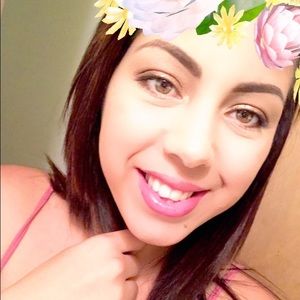 Meet your Posher, Abigail