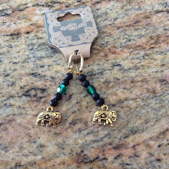 Earrings - Picture 1 of 1
