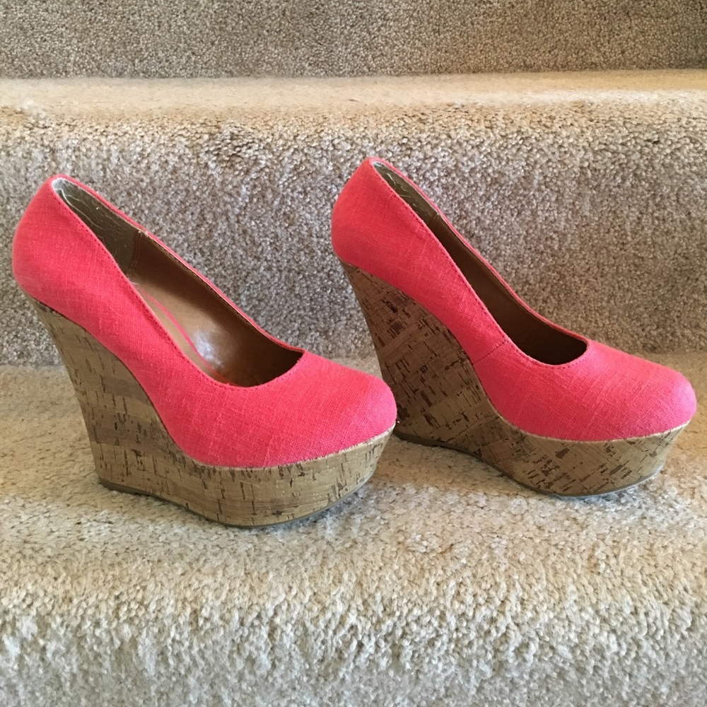 Coral closed toe wedges
