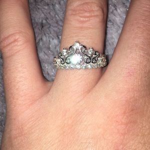 Silver crown ring