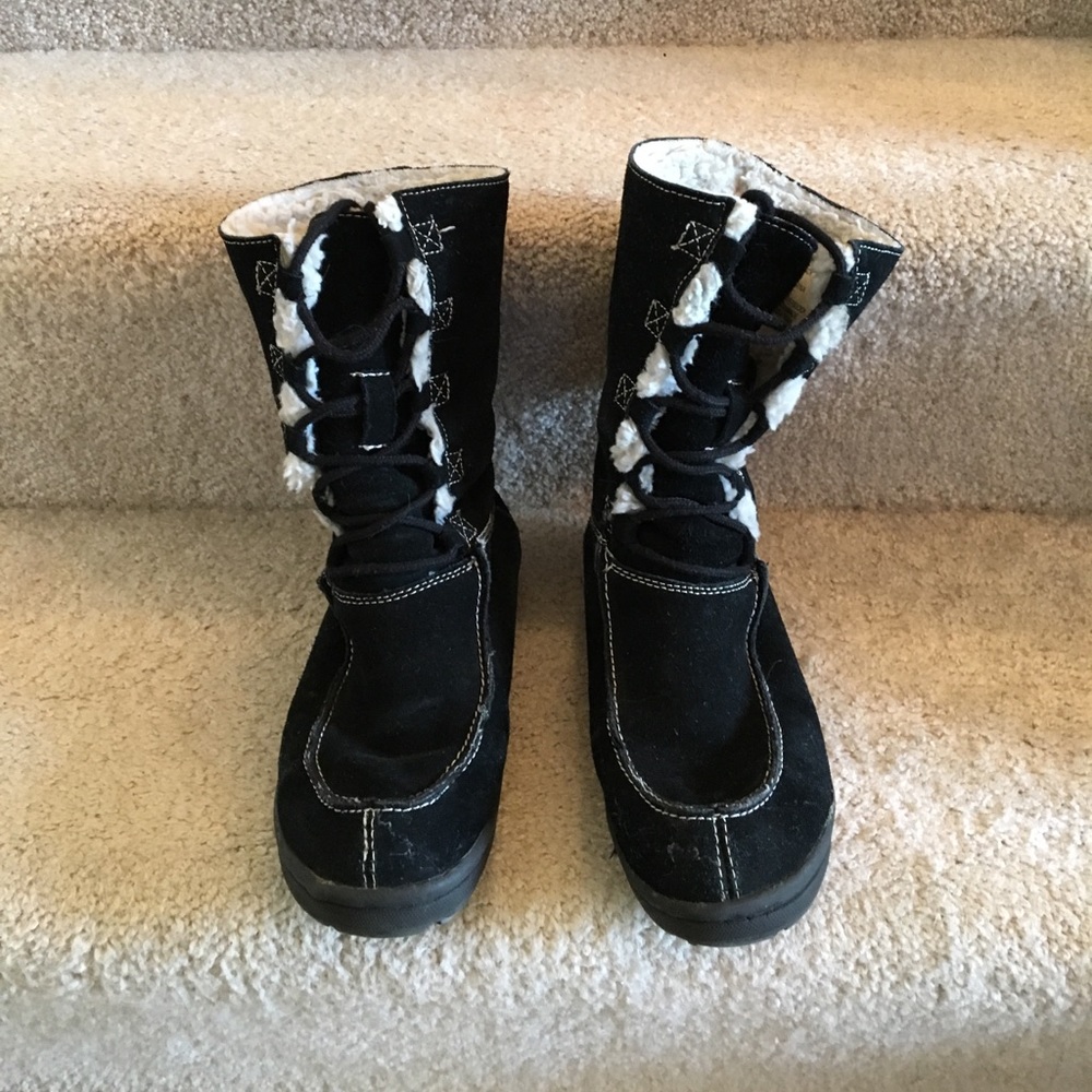 ***SOLD ***Sonoma winter wool lined black boots