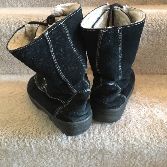 ***SOLD ***Sonoma winter wool lined black boots - Picture 2 of 4