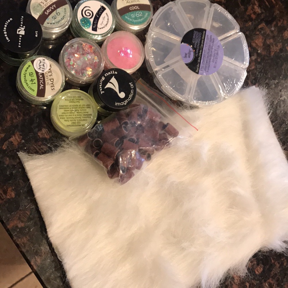 Acrylic nail stuff