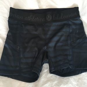 Lululemon cross fit style shorts size 6