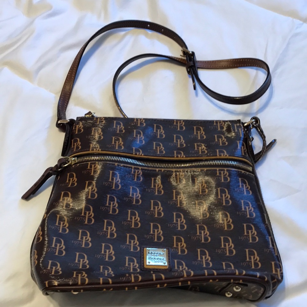 Dooney & Bourke cross body