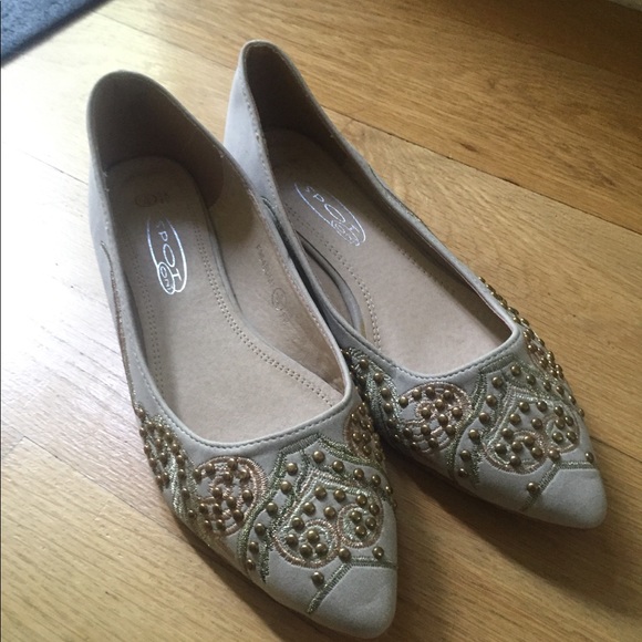 Studded Moroccan style suede beige flats Brand New - Picture 2 of 4