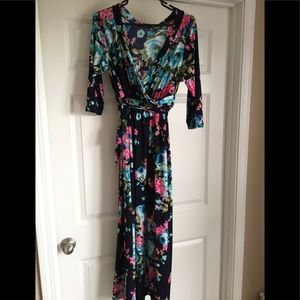 Floral 3/4 sleeve dress with tie belt