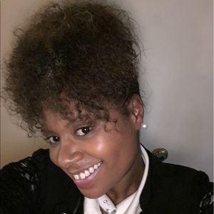 Meet your Posher, Emelda